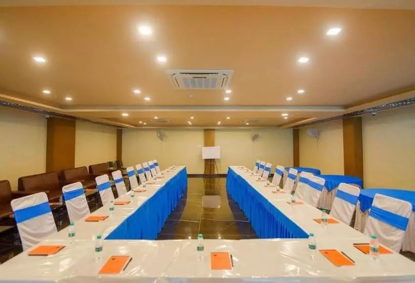 Hotel HYFA — conference room setup