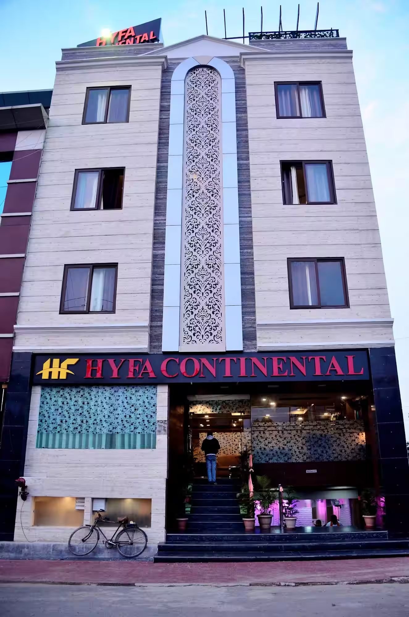 Hotel HYFA — exterior